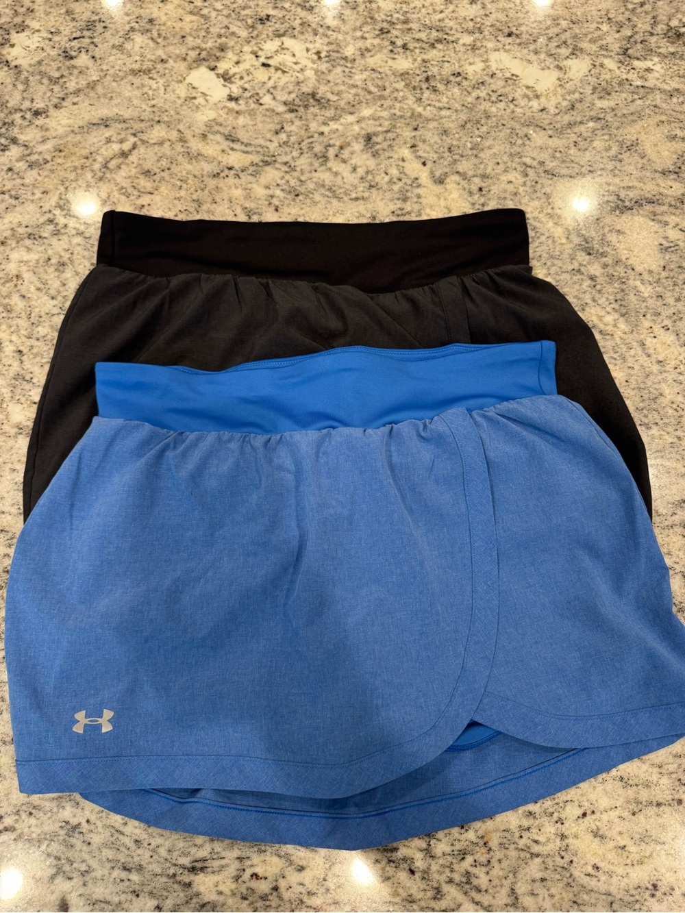 Under Armour HeatGear Running Shorts Women’s Medium Blue and Black 2 Pair